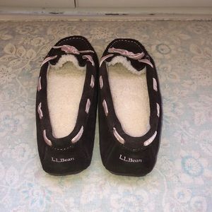 NWOT size 6 L.L bean moccasins